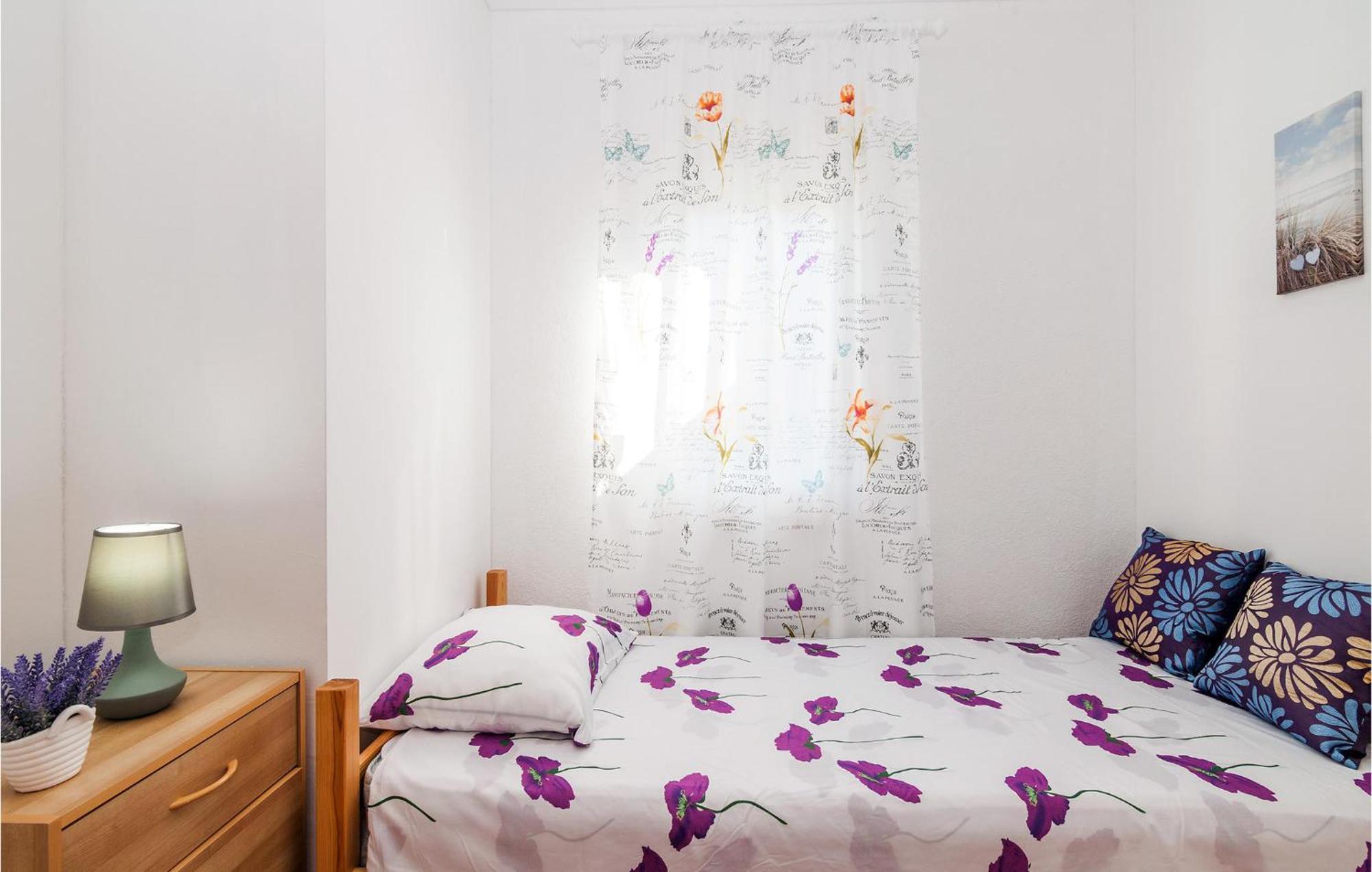 Nice Apartment In Vinjerac With Kitchen Екстер'єр фото